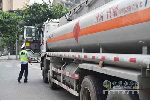 河北省對?；愤\(yùn)輸車嚴(yán)查4個月
