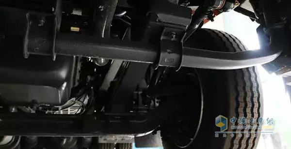 上汽紅巖杰卡港口牽引車底盤輕量化設(shè)計(jì)