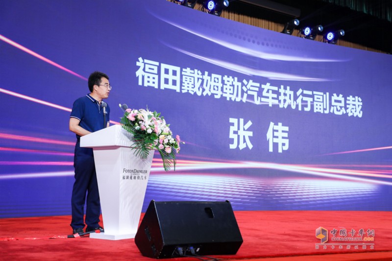 超級動力鏈新品上市、全系國六到位、321閃修服務(wù)發(fā)布 歐曼“王炸”驚喜不斷