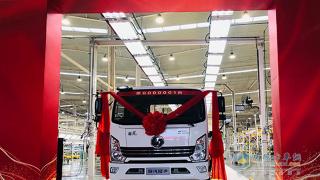 陜汽輕卡新品首臺(tái)下線