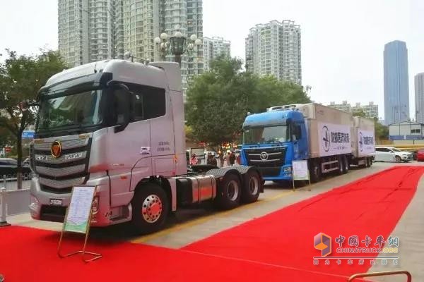 歐曼EST超級(jí)卡車搭載康明斯X12發(fā)動(dòng)機(jī)