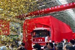 搞事情！全國(guó)首臺(tái)純電動(dòng)無(wú)人駕駛攪拌車成功下線！