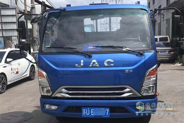 康鈴J6品質(zhì)過硬，運輸安全、可靠，時效有保證