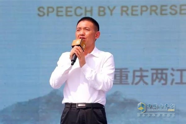 兩江新區(qū)黨工委委員、管委會(huì)副主任李順