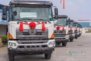 交車(chē)現(xiàn)場(chǎng)再簽約，廣汽日野混凝土攪拌運(yùn)輸車(chē)粵西再發(fā)力