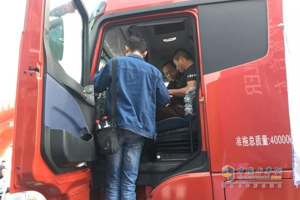 福田戴姆勒卡友看車、試車