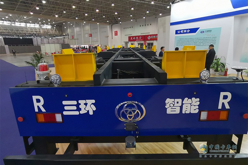 [武漢車展]新氫卡＋集裝箱無人轉(zhuǎn)運車 三環(huán)展行業(yè)領先技術