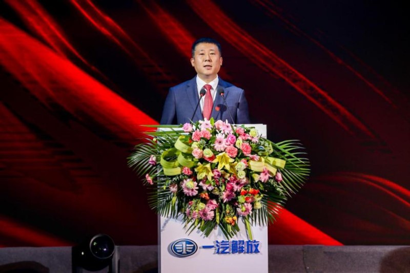 “華彩西部展榮耀，譽鼎解放鑄輝煌”一汽解放西部跨越三萬輛慶典