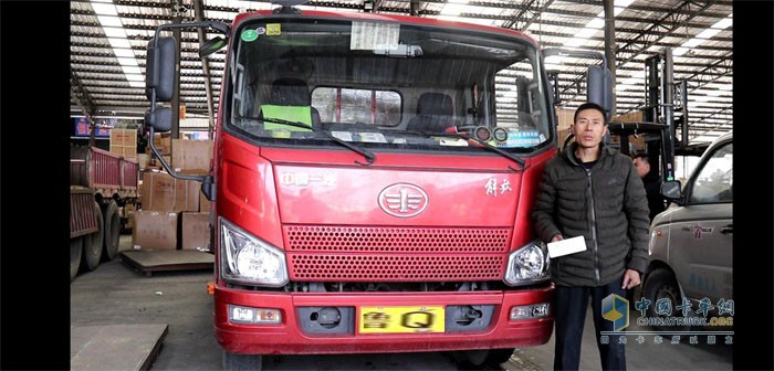 卡車(chē)網(wǎng)發(fā)現(xiàn)信賴(lài)活動(dòng)采訪(fǎng)王士營(yíng)師傅
