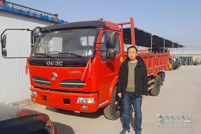 東風(fēng)股份專(zhuān)用車(chē) 東風(fēng)福瑞卡 輕卡