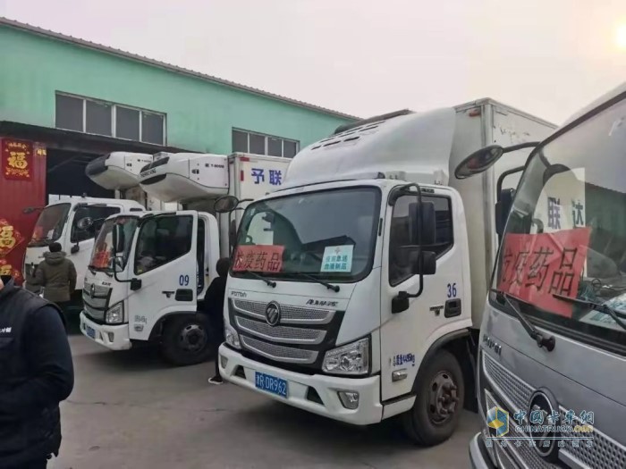 配裝?？祫恿Φ臍W馬可輕卡運送藥品及物資馳援武漢
