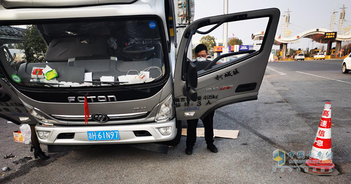 服務站負責人驅(qū)車186公里檢修