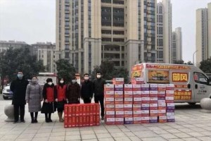 抗擊疫情 東風(fēng)汽車股份各地經(jīng)銷服務(wù)伙伴為抗疫一線送去溫暖