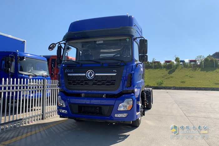此次訂購(gòu)的快遞長(zhǎng)干線4×2牽引車(chē)車(chē)型