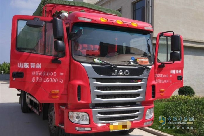 格爾發(fā)A5 4×2載貨車(chē)