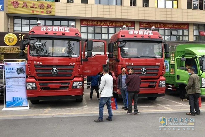 用戶現(xiàn)場(chǎng)看車