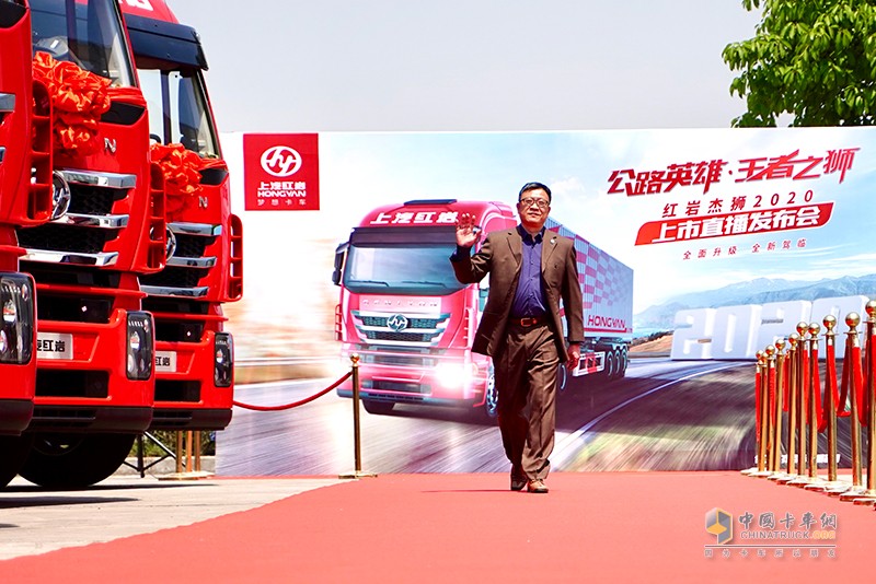 紅巖上新！紅巖杰獅2020牽引車豪輕、豪省、豪舒適
