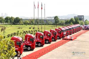 紅巖上新！紅巖杰獅2020牽引車豪輕、豪省、豪舒適