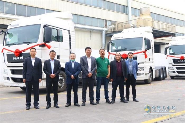 德國(guó)曼恩TGX高效版牽引車