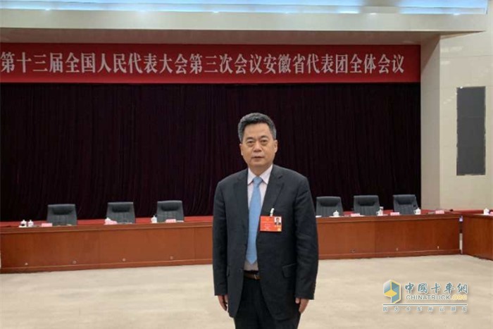 全國人大代表、華菱星馬汽車集團(tuán)董事長劉漢如