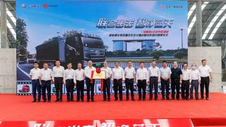 “打贏藍(lán)天保衛(wèi)戰(zhàn)”必勝！解放純電動(dòng)新能源重卡交付北京