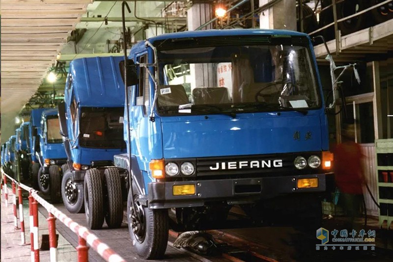 回憶解放7代卡車經典 見證解放研發(fā)70年不忘初心 