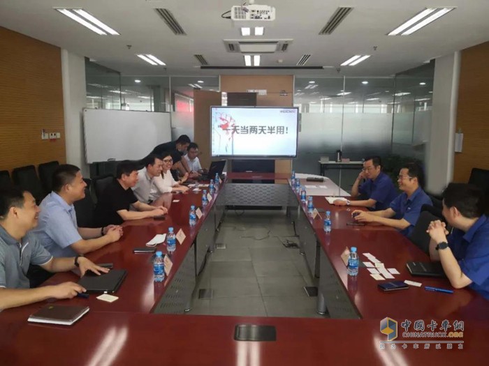 渤海汽車系統(tǒng)股份有限公司董事長(zhǎng)林風(fēng)華一行人走訪濰柴動(dòng)力