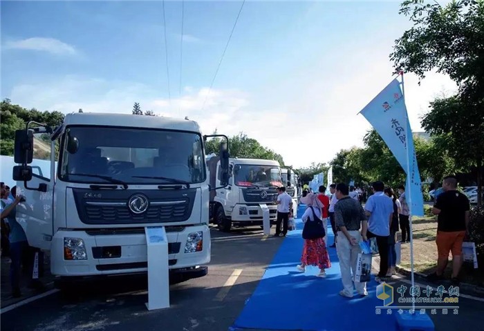 東風天錦 國六環(huán)衛(wèi)車