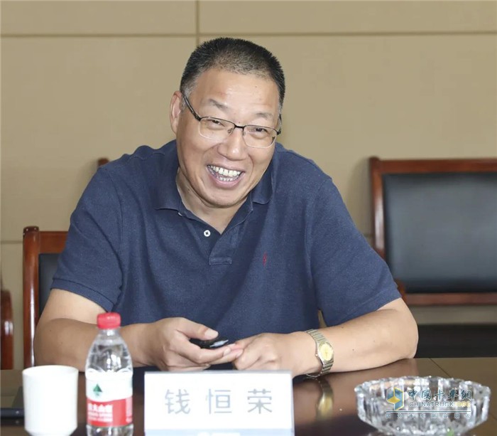 一汽解放總經(jīng)理助理、發(fā)動(dòng)機(jī)事業(yè)部黨委書記、總經(jīng)理錢恒榮