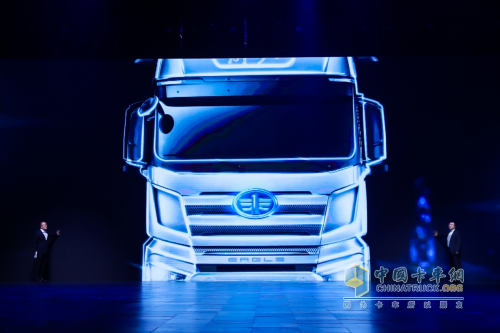 一汽解放L3級(jí)J7超級(jí)卡車(chē)