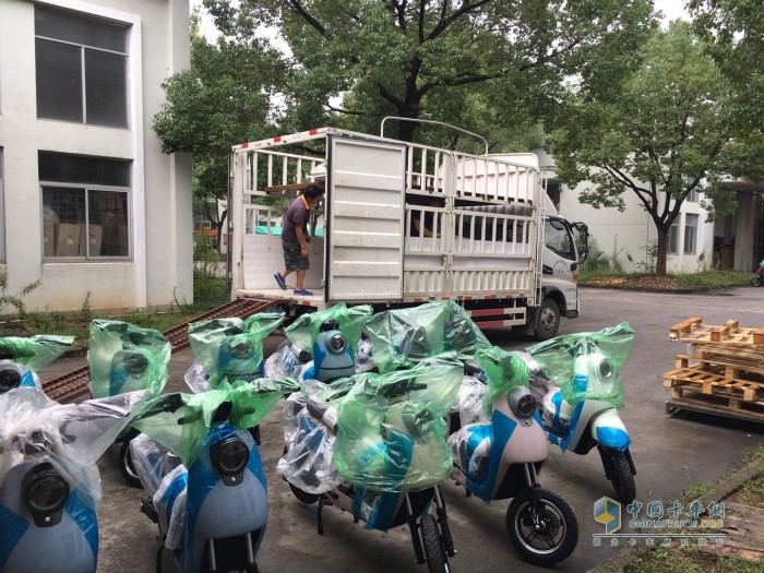 江淮駿鈴在使用過程中具有承載強(qiáng)和省油的優(yōu)勢(shì)