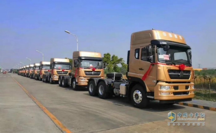 中國(guó)重汽牽引車