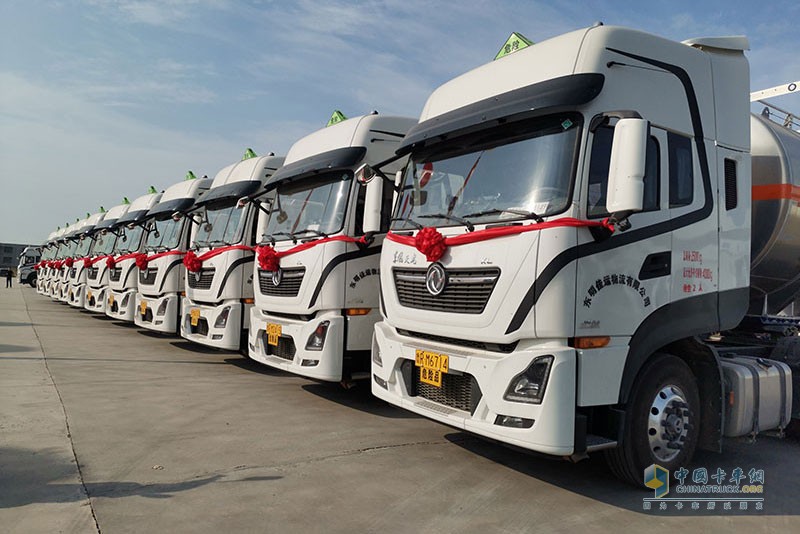 交車(chē)35臺(tái)，又定101臺(tái)協(xié)議   東風(fēng)商用車(chē)這場(chǎng)交車(chē)不簡(jiǎn)單