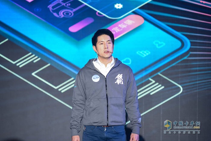 飛碟汽車(chē)研究院院長(zhǎng)史密斯