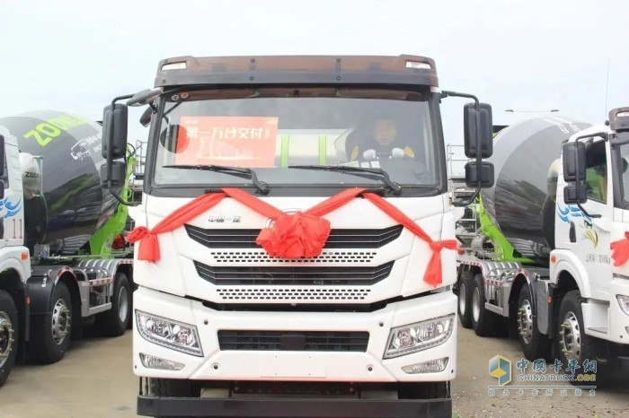 中聯(lián)重科攪拌車(chē)