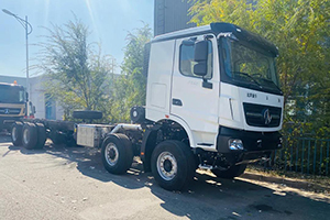 瞄準(zhǔn)市場需求，北奔國六8x6油田專用車底盤樣車下線