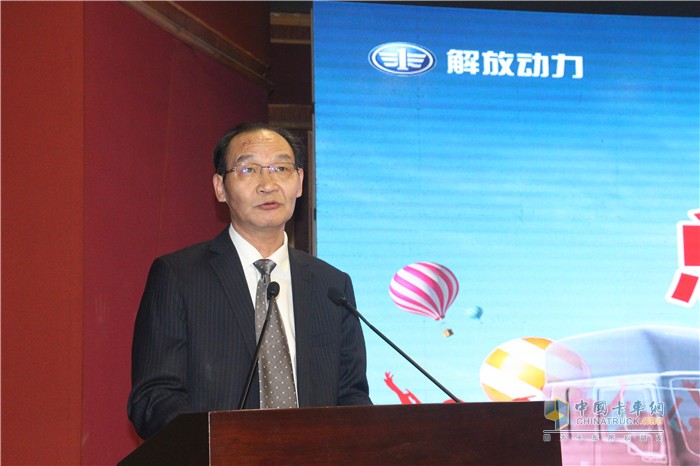 一汽解放發(fā)動機事業(yè)部高級主任師、非道路IPD產(chǎn)品線總監(jiān)張振鋒