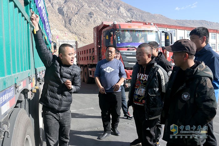 鑼響產(chǎn)品負責(zé)人講解新國標(biāo)掛車