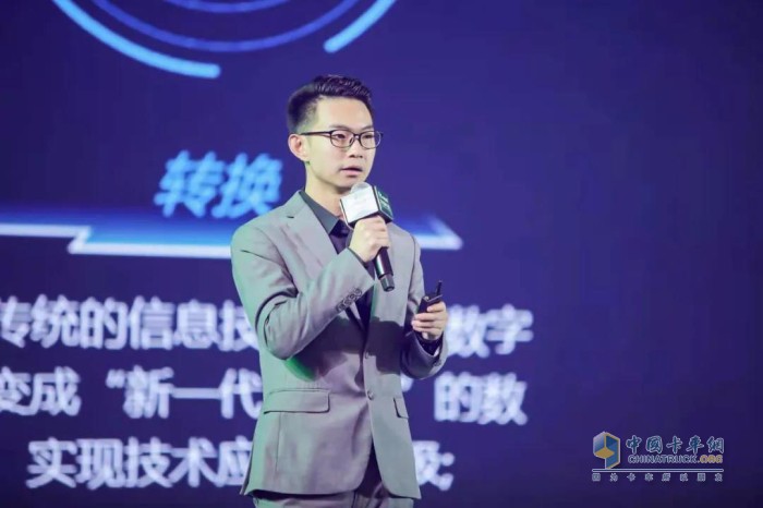 龍?bào)?潤滑油 零部件