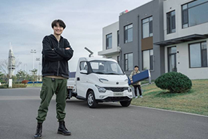 潮人配潮卡，跟著飛碟卡車司機玩轉(zhuǎn)城市潮流