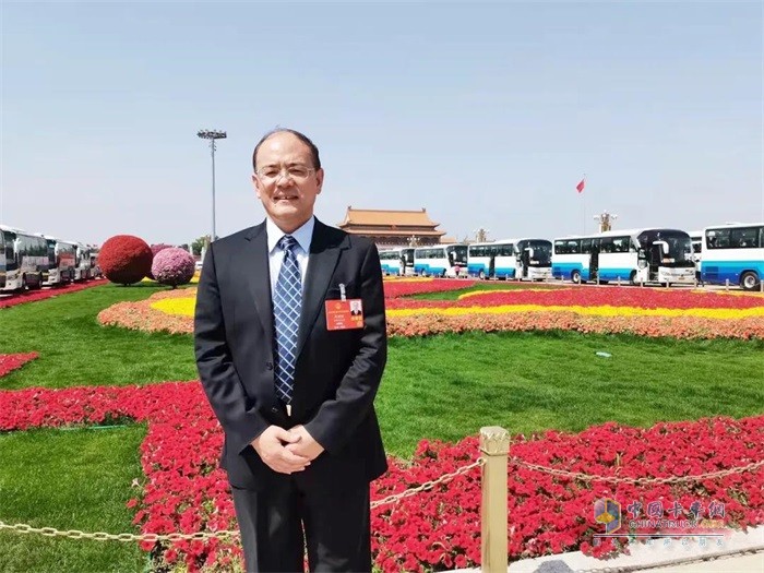 全國(guó)人大代表、江汽集團(tuán)高級(jí)工程師周福庚