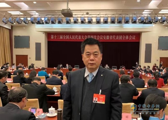 全國人大代表 ，漢馬科技集團(tuán)股份有限公司黨委書記、總經(jīng)理 劉漢如參與十三屆全國人大四次會(huì)議