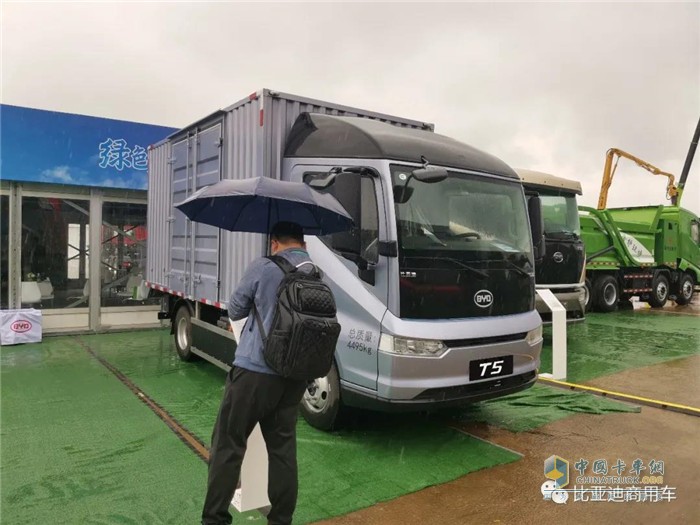 比亞迪商用車(chē)  純電物流車(chē)