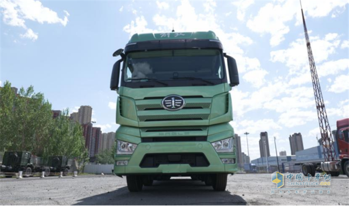 一汽解放   載貨車(chē)J7