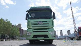  高端舒適的載貨車長什么樣？解放J7載貨車告訴你