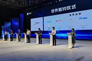 打造智慧物流創(chuàng)領(lǐng)者，吉利商用車攜手獅橋等行業(yè)伙伴完成戰(zhàn)略合作簽約