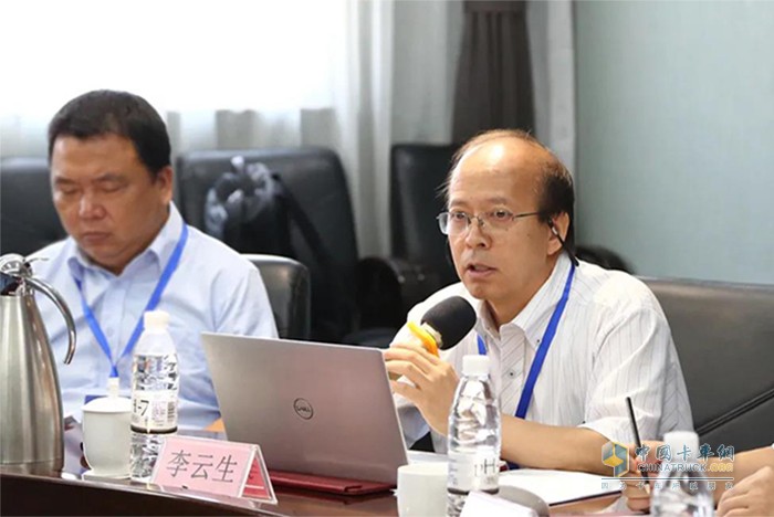 《工程機械用集中潤滑裝置》,潤滑油