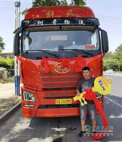 一汽解放青汽   牽引車(chē)