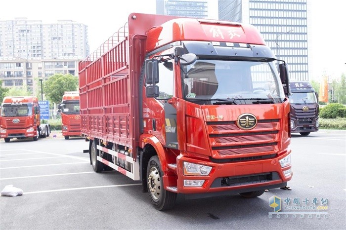 解放J6L尊享版致力于成為國內(nèi)中卡市場的新標桿