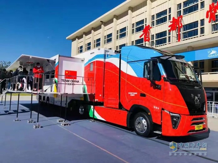 雪蠟車由輔助車、主車及備用車頭組成，主車外部區(qū)域集合運動熱身及衛(wèi)浴功能